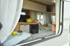 Bild 9 Knaus SPORT 450 FU *Ambientebel.*Duschausbau*