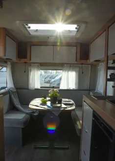 Bild 12 Knaus SPORT 450 FU *Ambientebel.*Duschausbau*
