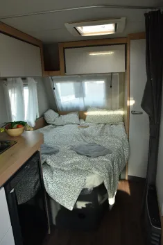 Bild 16 Knaus SPORT 450 FU *Ambientebel.*Duschausbau*