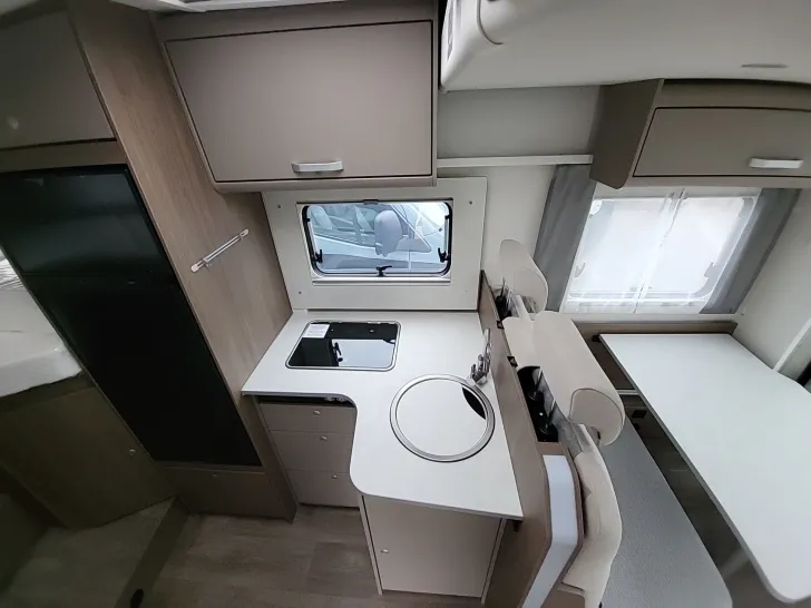 Fahrzeugbild Carado TEILINTEGRIERTE 448 #10