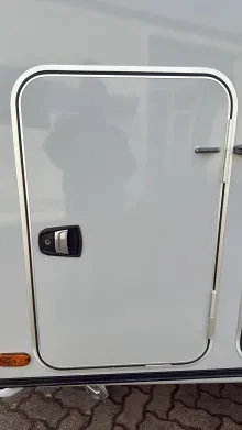 Heckgarage Knaus Südwind 540 FDK Black Selection