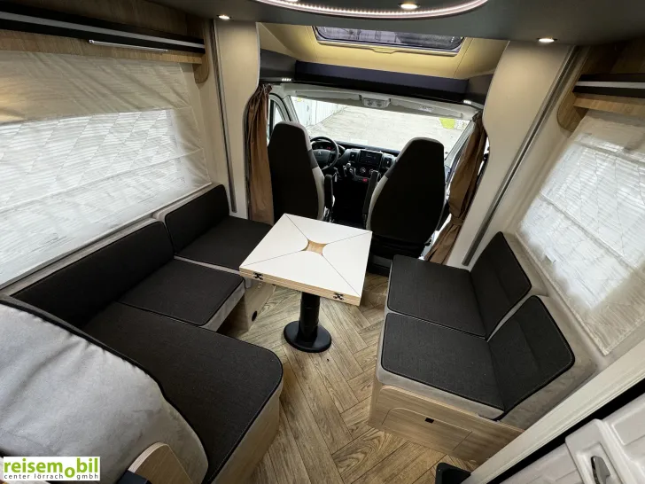 Fahrzeugbild Challenger 384 Etape Edition - Arctic Paket #9