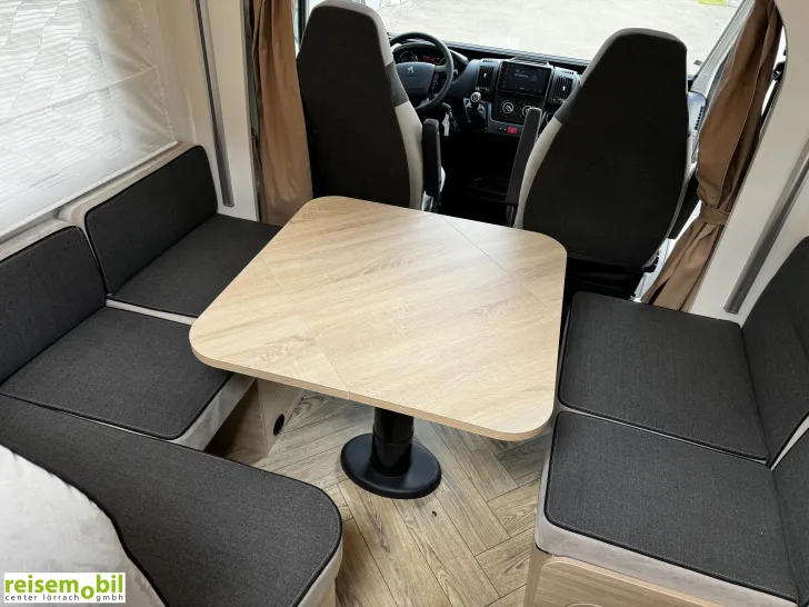 Fahrzeugbild Challenger 384 Etape Edition - Arctic Paket #11