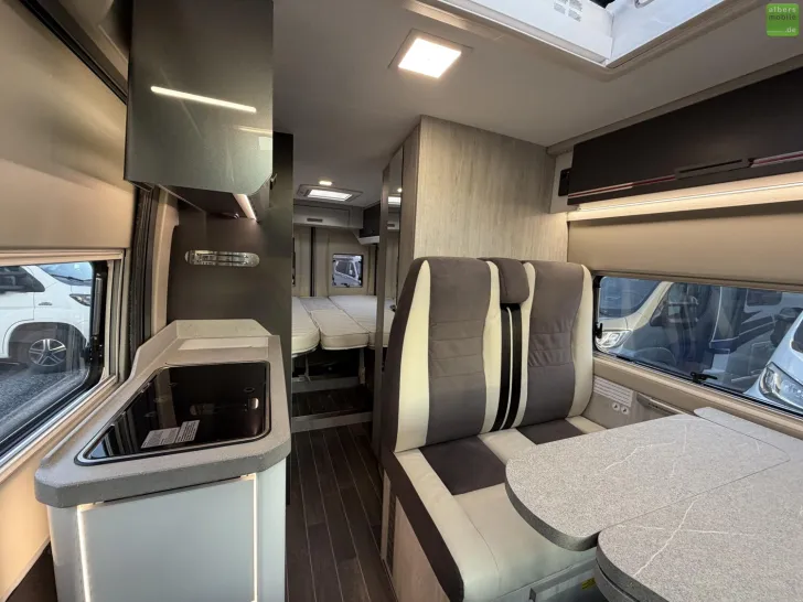 Fahrzeugbild Roller Team Livingstone Duo Advance LED Safety Winter AHK #12