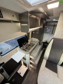 Fahrzeugbild Roller Team Livingstone Duo Advance LED Safety Winter AHK #14