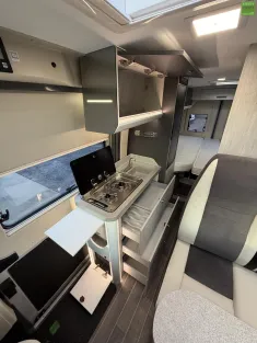 Bild 14 Roller Team Livingstone Duo Advance LED Safety Winter AHK