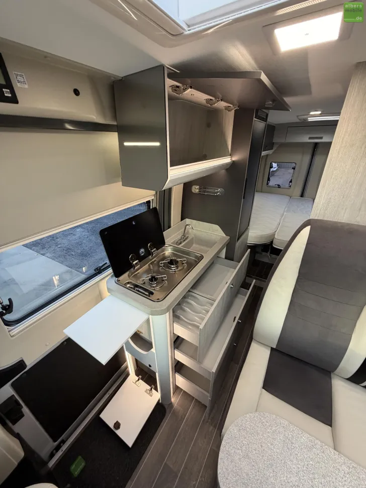 Fahrzeugbild Roller Team Livingstone Duo Advance LED Safety Winter AHK #14