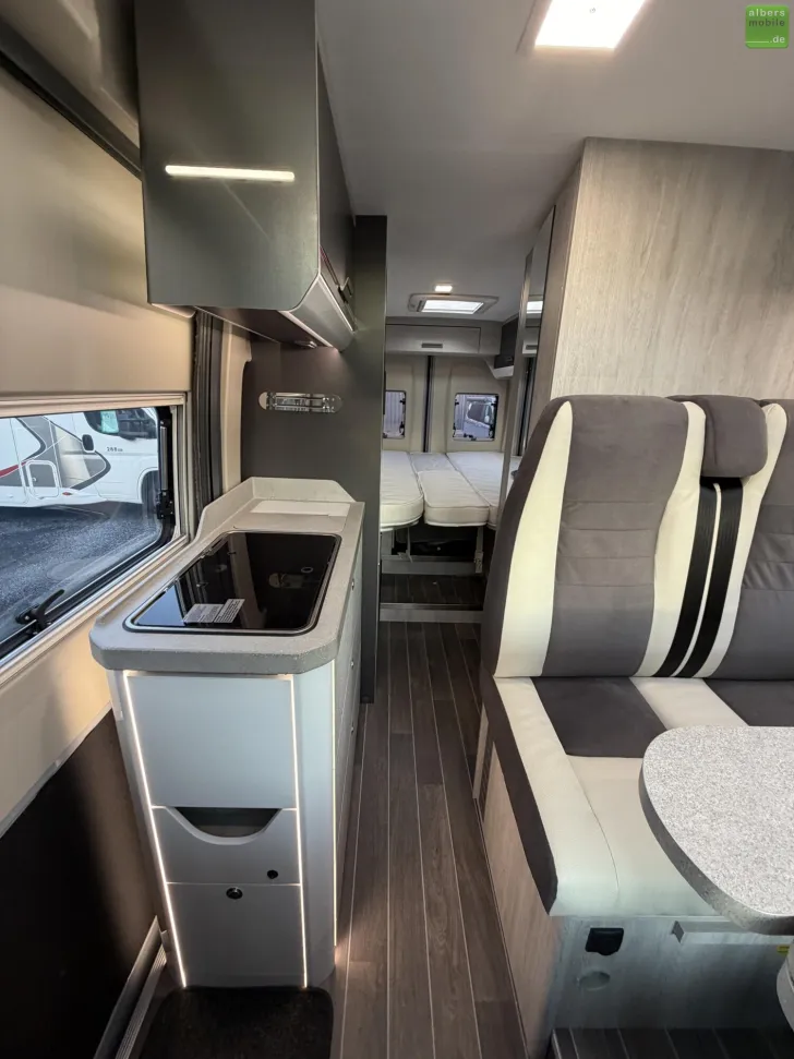 Fahrzeugbild Roller Team Livingstone Duo Advance LED Safety Winter AHK #16