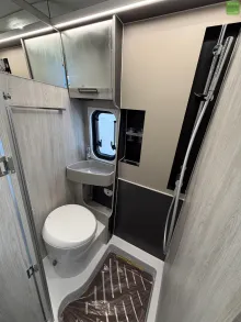 Fahrzeugbild Roller Team Livingstone Duo Advance LED Safety Winter AHK #17