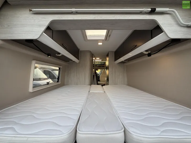 Fahrzeugbild Roller Team Livingstone Duo Advance LED Safety Winter AHK #22