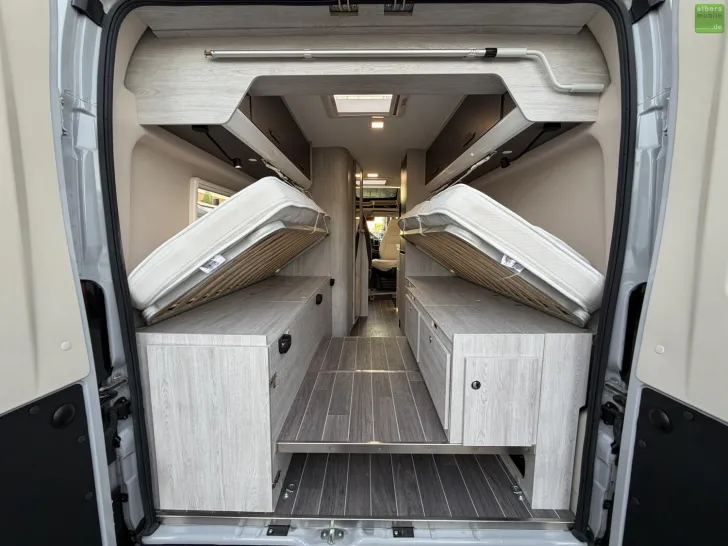 Fahrzeugbild Roller Team Livingstone Duo Advance LED Safety Winter AHK #24