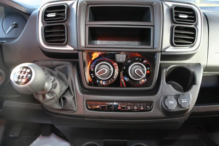 Fahrzeugbild Carado I 338 NAVI TV MARKISE LED #10