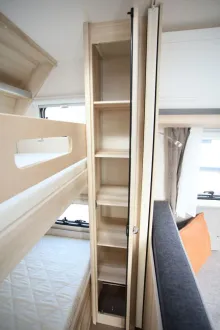 Fahrzeugbild Hobby De Luxe 540 KMFe/Duschvorbereitung/Ambiente #13