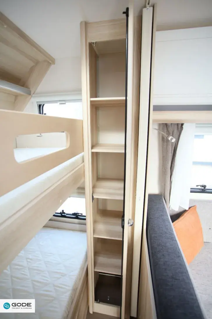 Fahrzeugbild Hobby De Luxe 540 KMFe/Duschvorbereitung/Ambiente #13