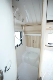 Fahrzeugbild Hobby De Luxe 540 KMFe/Duschvorbereitung/Ambiente #19