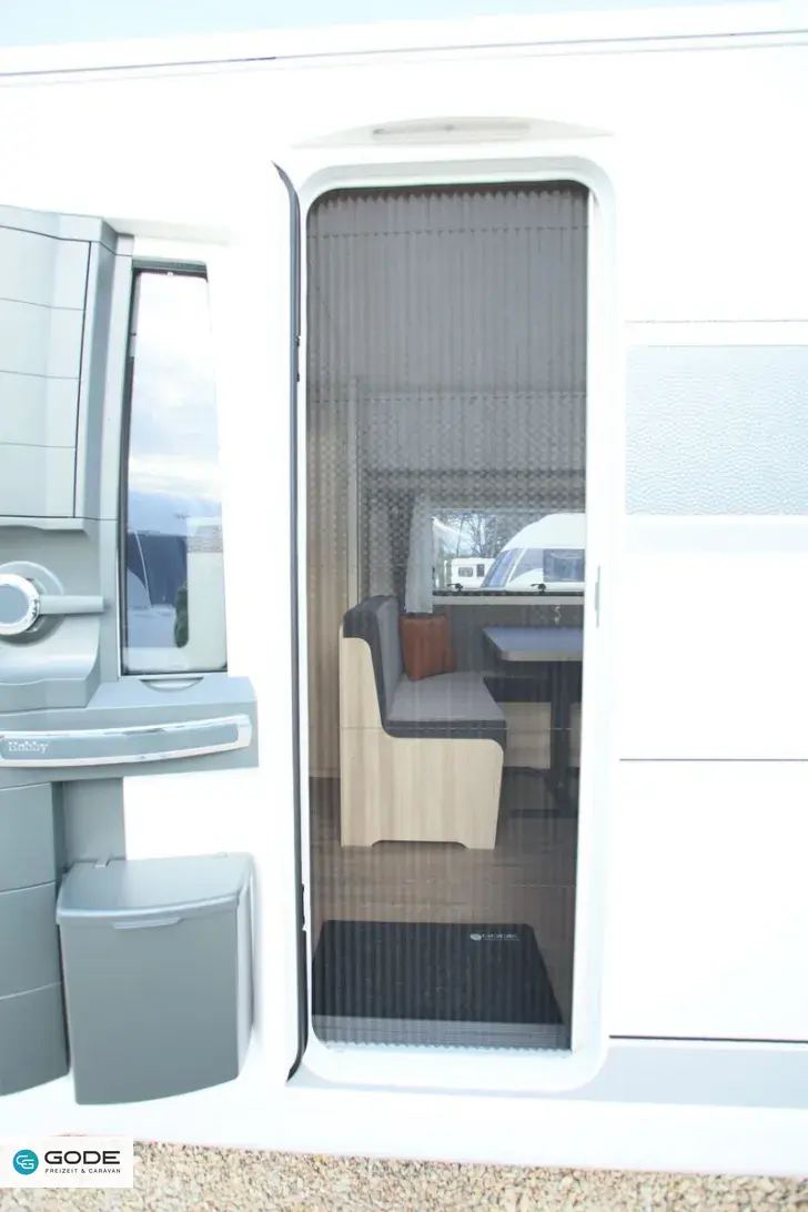Fahrzeugbild Hobby De Luxe 540 KMFe/Duschvorbereitung/Ambiente #24