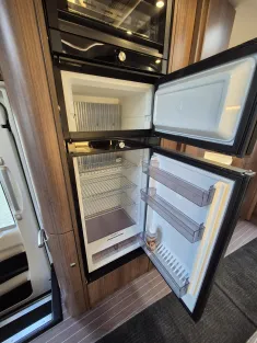 Bild 20 Concorde CARVER 850 L *Barversion*Retarder*Lith.*Solar*