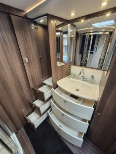 Bild 26 Concorde CARVER 850 L *Barversion*Retarder*Lith.*Solar*