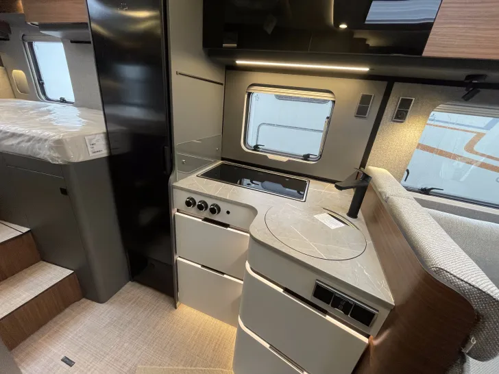 Fahrzeugbild Hymer B-Klasse MC I 600 Premium*Lithium*Arktis*Komfort #13