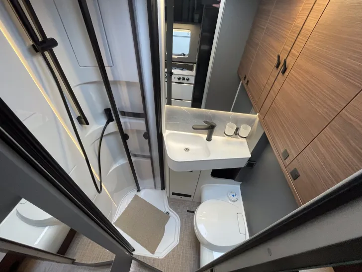 Fahrzeugbild Hymer B-Klasse MC I 600 Premium*Lithium*Arktis*Komfort #15