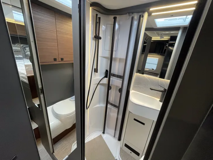 Fahrzeugbild Hymer B-Klasse MC I 600 Premium*Lithium*Arktis*Komfort #16