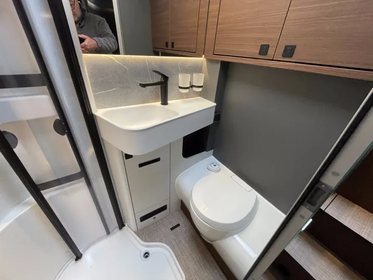 Fahrzeugbild Hymer B-Klasse MC I 600 Premium*Lithium*Arktis*Komfort #17