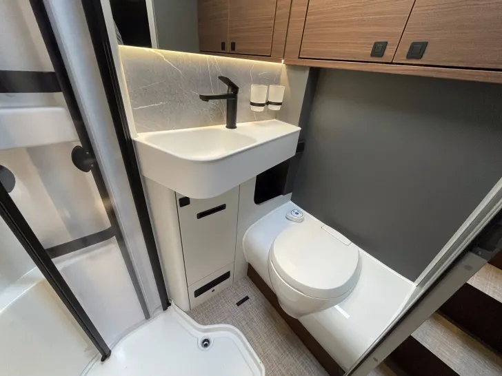 Fahrzeugbild Hymer B-Klasse MC I 600 Premium*Lithium*Arktis*Komfort #18