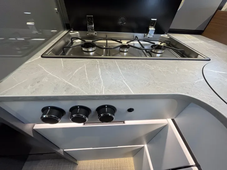 Fahrzeugbild Hymer B-Klasse MC I 600 Premium*Lithium*Arktis*Komfort #19