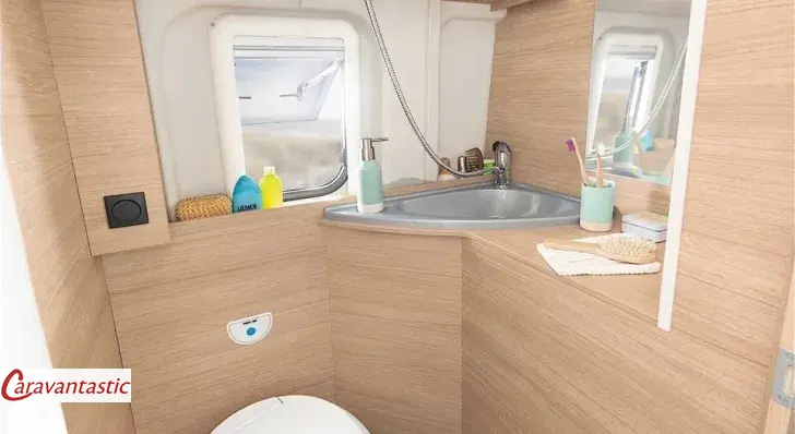 Fahrzeugbild Roadcar VAN R 640 #4