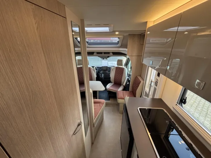 Fahrzeugbild Bürstner Lineo T 620 G #14
