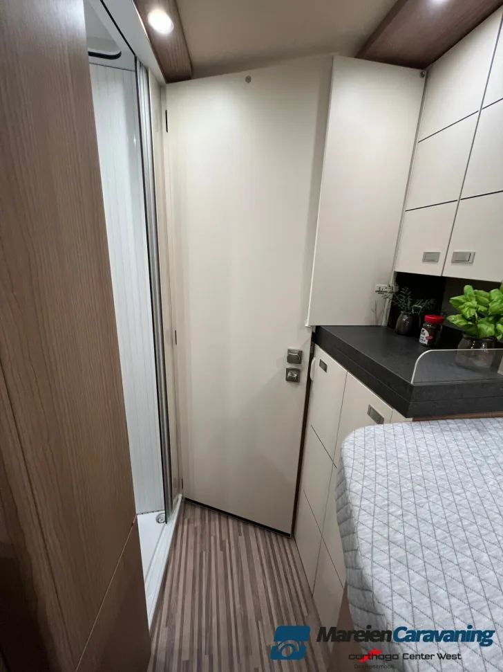 Fahrzeugbild Malibu Van first class - two rooms 640 LE RB Fiat (6563) #23