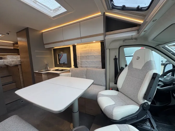 Fahrzeugbild Dethleffs Just Camp Teilintegriert T 7052 EBL Modell 2026 #6