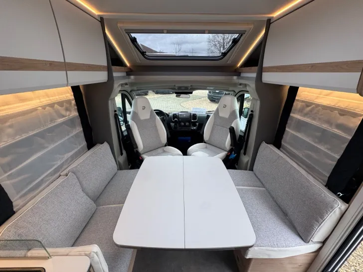 Fahrzeugbild Dethleffs Just Camp Teilintegriert T 7052 EBL Modell 2026 #7