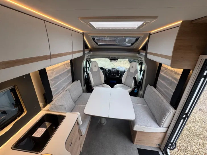 Fahrzeugbild Dethleffs Just Camp Teilintegriert T 7052 EBL Modell 2026 #8