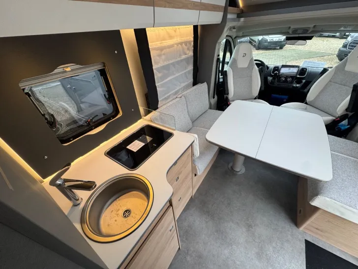 Fahrzeugbild Dethleffs Just Camp Teilintegriert T 7052 EBL Modell 2026 #9