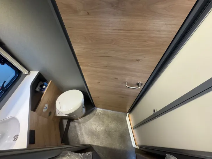 Fahrzeugbild Dethleffs Just Camp Teilintegriert T 7052 EBL Modell 2026 #10