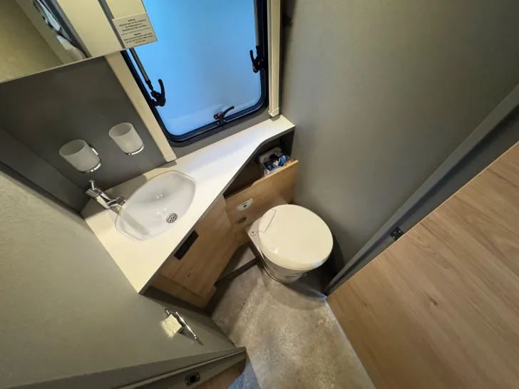 Fahrzeugbild Dethleffs Just Camp Teilintegriert T 7052 EBL Modell 2026 #11