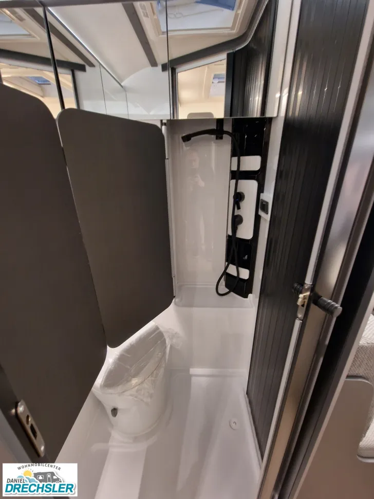 Fahrzeugbild Hobby Excellent 460 SL neues Bad! #13