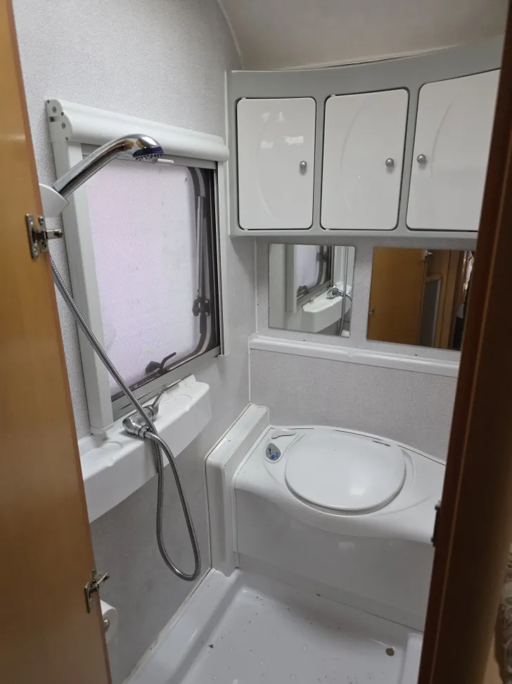 Fahrzeugbild LMC Ambassador 520 RHD Mover, Kompr.Kühlsc #7