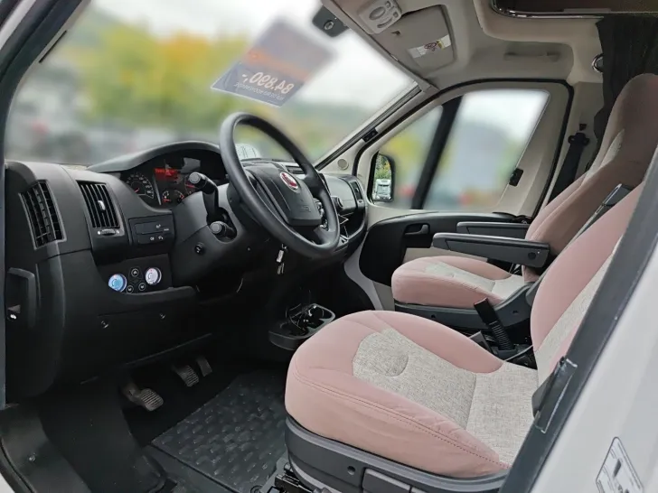 Fahrzeugbild Malibu T 490 LE #7