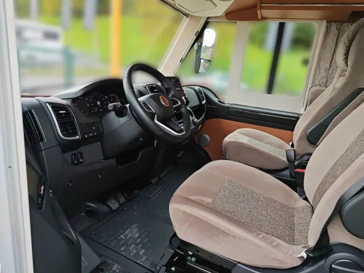 Fahrzeugbild Carthago chic c-line I 4.9 LE SIE SPAREN 32.870,- #7