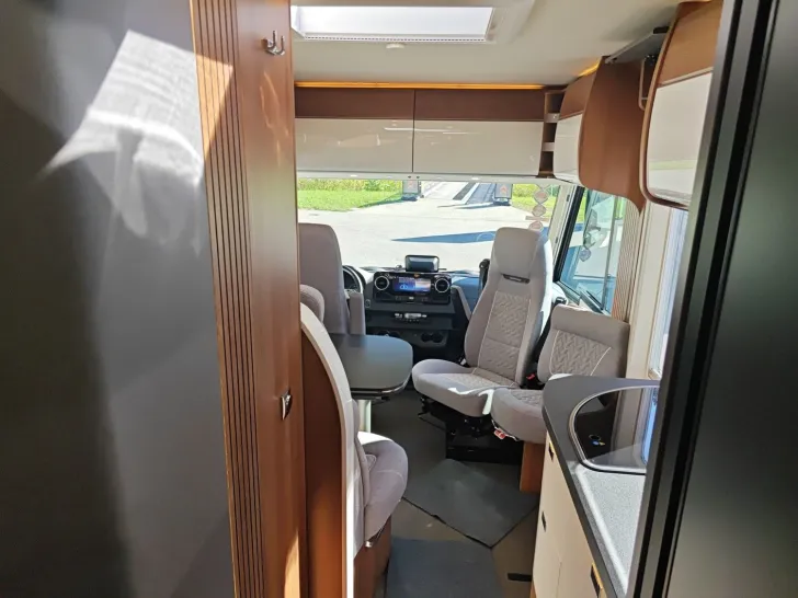 Fahrzeugbild Carthago C2-tourer I 141 KB LE comfort SIE SPAREN 12385,- #19