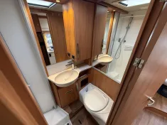 Bild 13 Hymer Exsis-i 588 TV Solar Navi Kamera