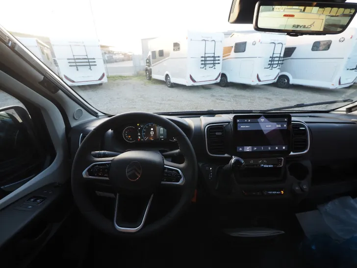 Fahrzeugbild Pössl Roadcamp R, Premiumpaket, Aut., Breeze #4