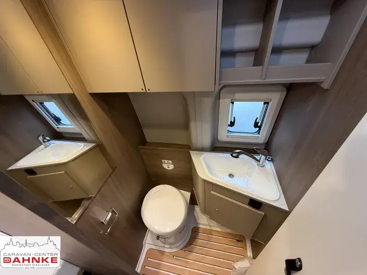 Fahrzeugbild Carado CV 590 4x4 EDITION25 Sat, Solar, Dieselh. #14