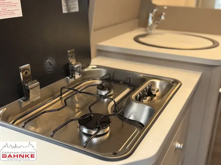 Fahrzeugbild Carado CV 590 4x4 EDITION25 Sat, Solar, Dieselh. #13