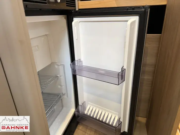 Fahrzeugbild Carado CV 590 4x4 EDITION25 Sat, Solar, Dieselh. #12