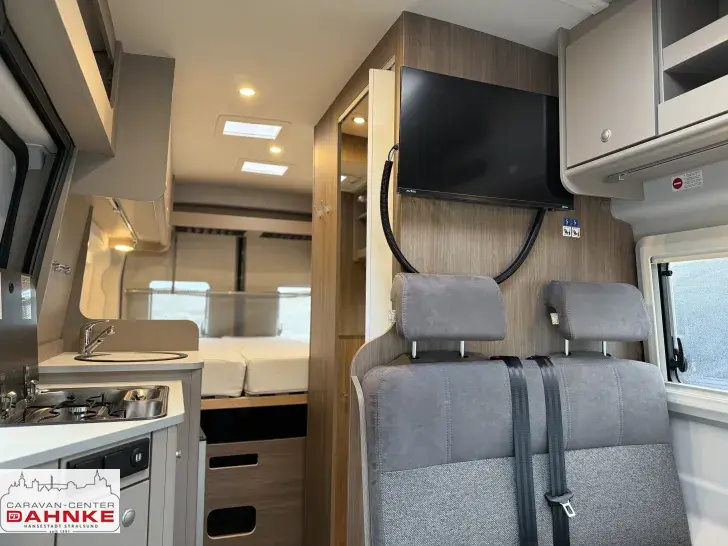 Fahrzeugbild Carado CV 590 4x4 EDITION25 Sat, Solar, Dieselh. #11