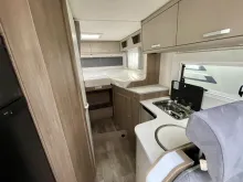 Fahrzeugbild Carado I 338 pro+ 180PS/8.G/6878Euro gespart #15