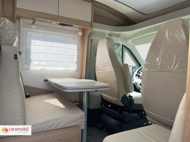 Fahrzeugbild LMC Cruiser V646G 70 Jahre Ed. Automatik/Edition 70 #10